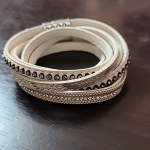 Statement bracelet for any occasion!